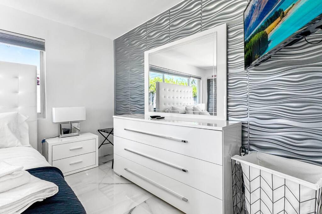 Amazing Home W Heated Pool 8 Mins To The Beach Lighthouse Point Kültér fotó