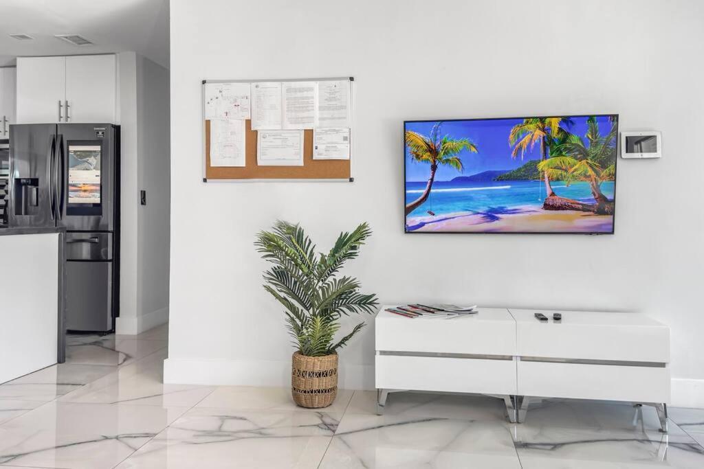 Amazing Home W Heated Pool 8 Mins To The Beach Lighthouse Point Kültér fotó
