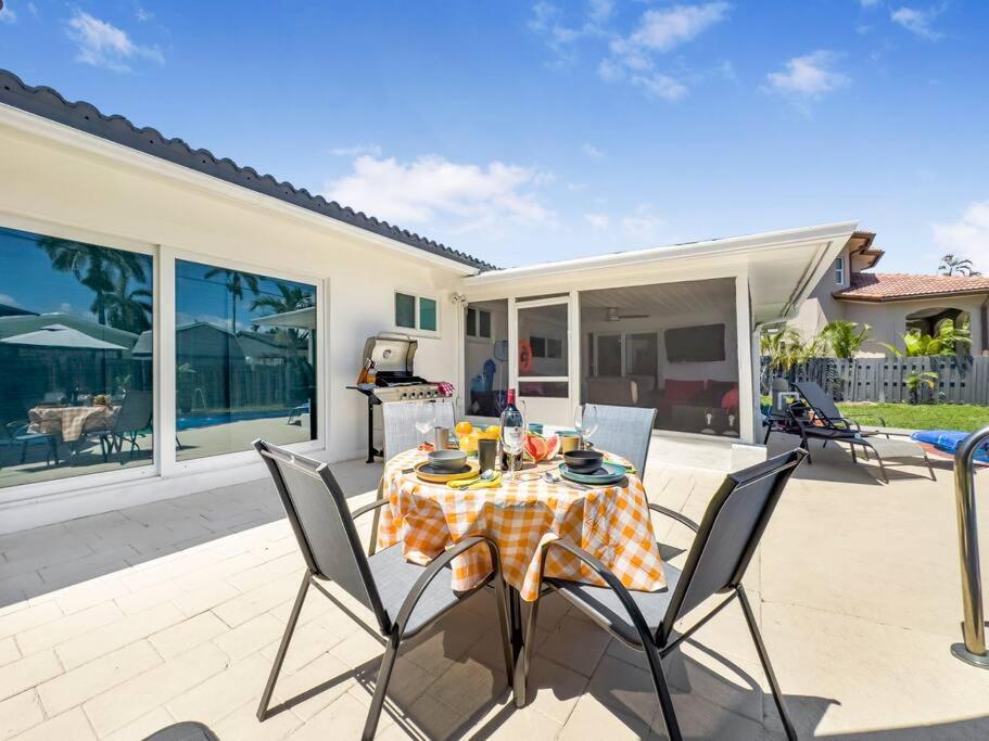 Amazing Home W Heated Pool 8 Mins To The Beach Lighthouse Point Kültér fotó